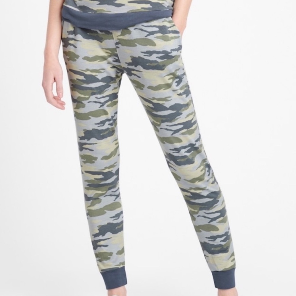 NWT BANANA REPUBLIC TERRY JOGGER CAMO GREEN GRAY LOUNGEWEAR W POCKETS - Picture 7 of 13